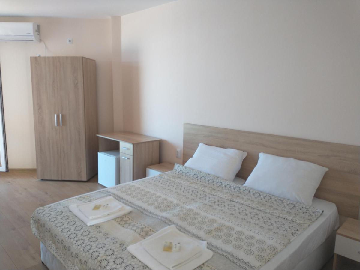 Aura Family Hotel Ravda Extérieur photo