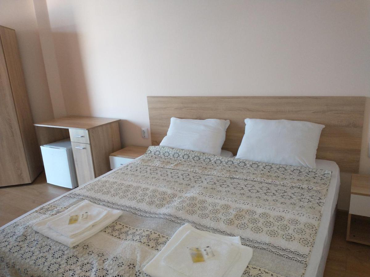 Aura Family Hotel Ravda Extérieur photo