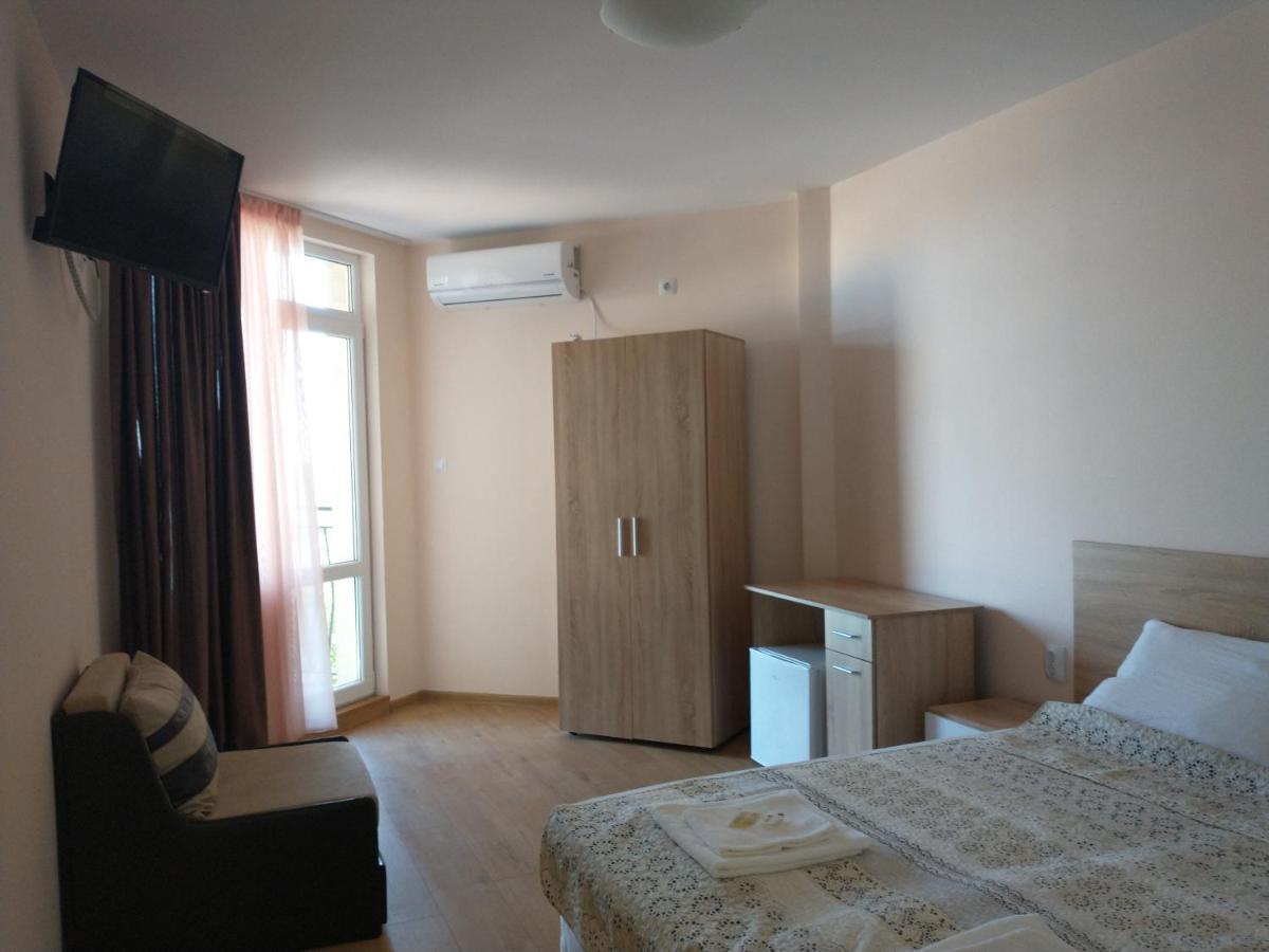 Aura Family Hotel Ravda Extérieur photo