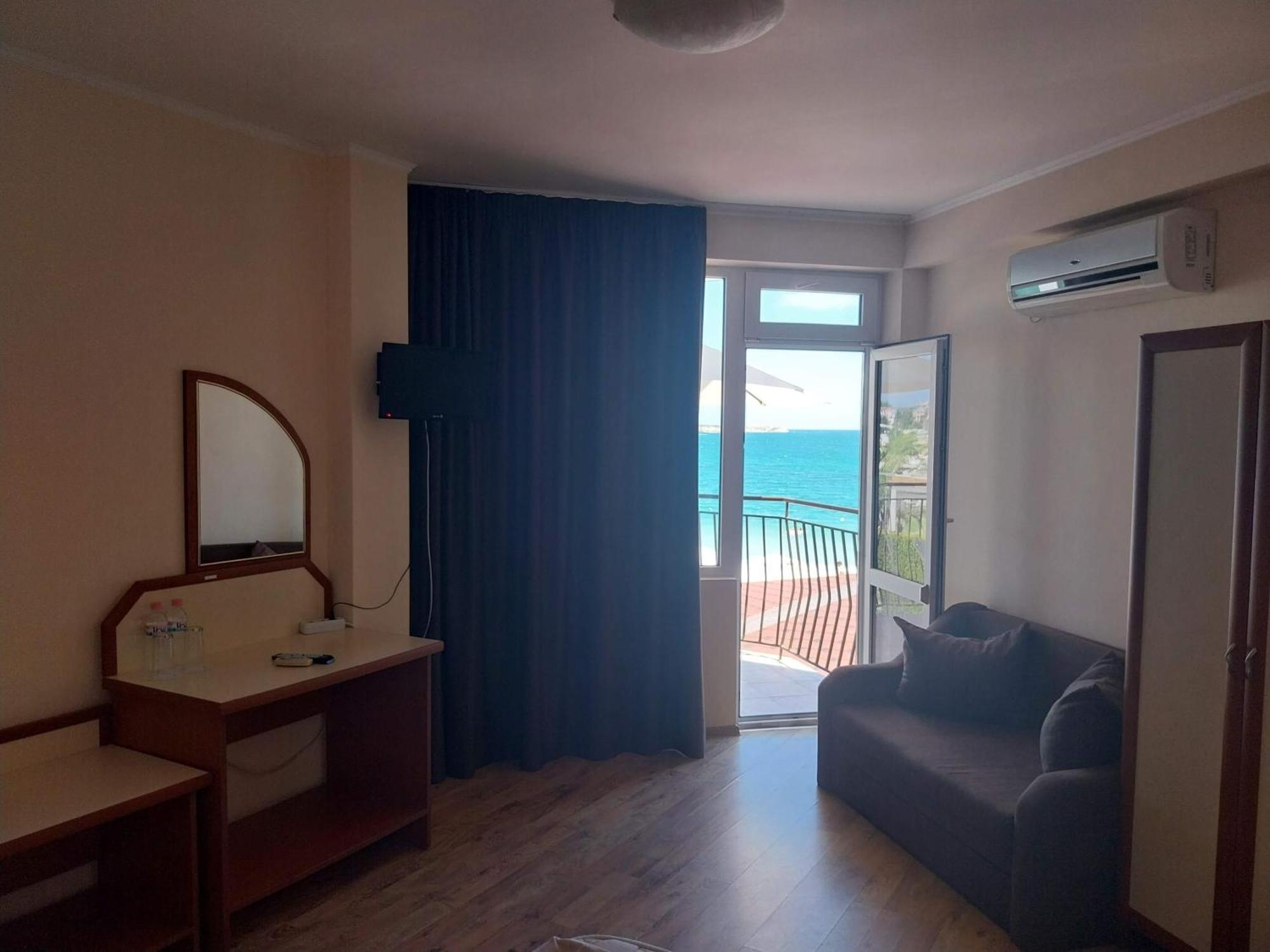 Aura Family Hotel Ravda Extérieur photo